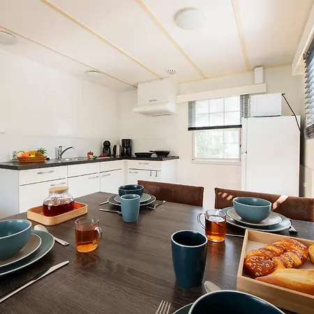 Chalet 75, Relax - Nature - Cycling - Hiking - Central! - Leisure Only