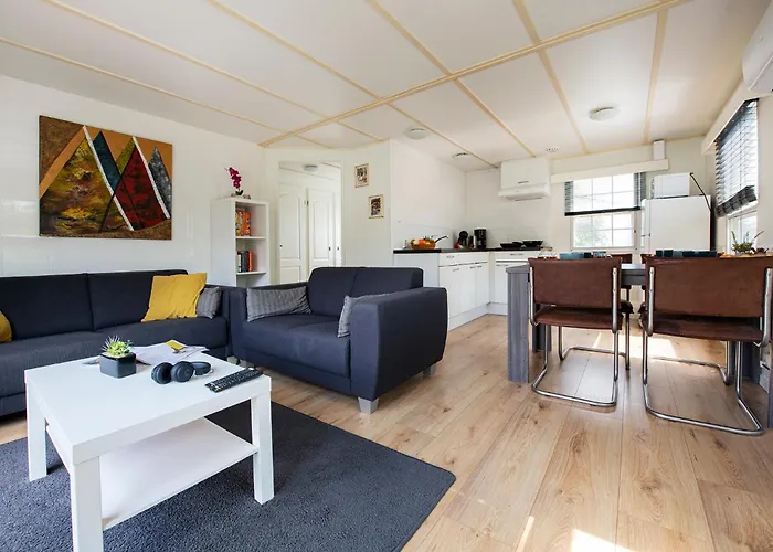 75, Relax - Nature - Cycling - Hiking - Central! - Leisure Only