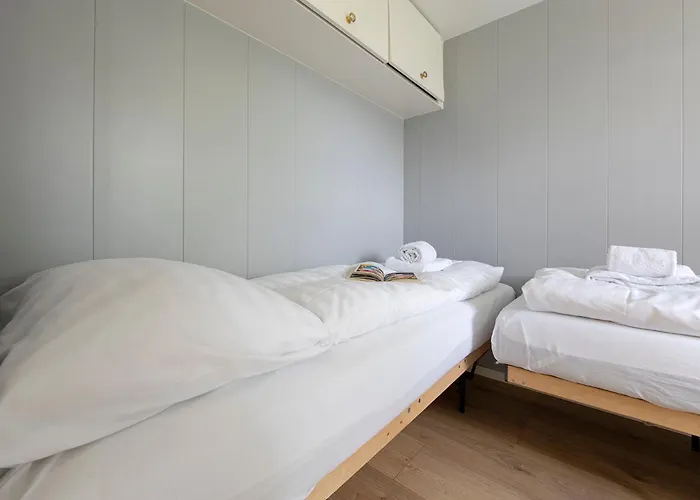 75, Relax - Nature - Cycling - Hiking - Central! - Leisure Only