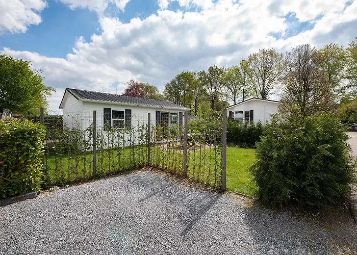 75, Relax - Nature - Cycling - Hiking - Central! - Leisure Only *